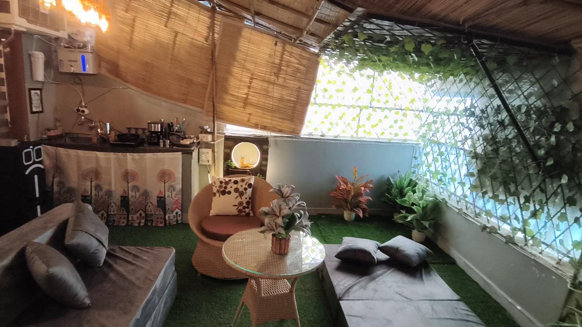 luxury rooftop garden studio near galleria market - Tap to explore photos