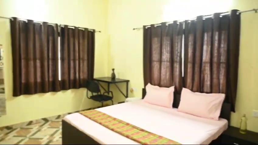 Neerja Guest House - Tap to explore photos