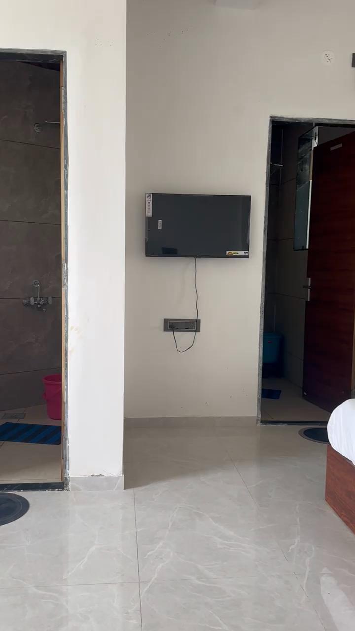 Hotel Shree Niwara - Tap to explore photos