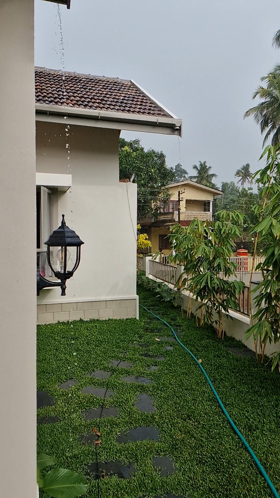 Cobblestone Cottage 2BHK Upper Floor - Tap to explore photos