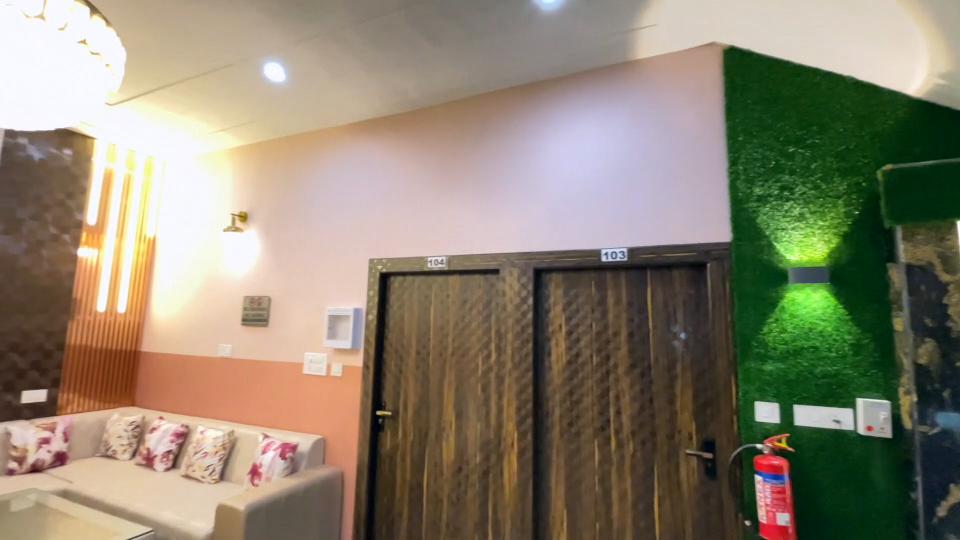 The Orchid Retreat - A boutique homestay near Taj Mahal - Tap to explore photos