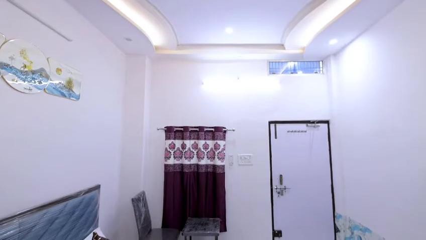 Mahadev Guest House - Tap to explore photos