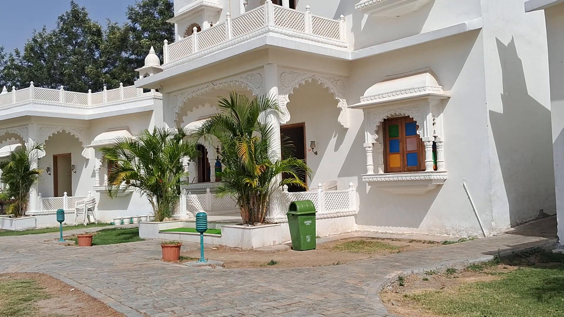 Rajasi palace - Tap to explore photos
