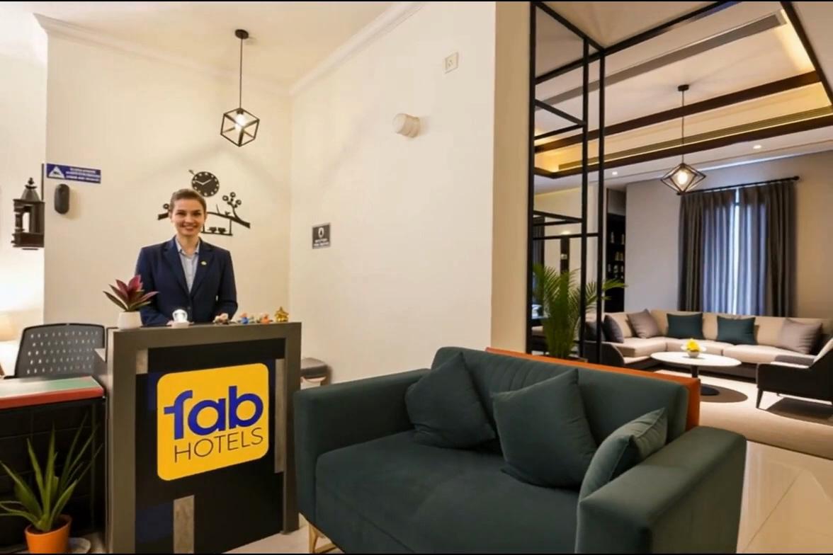 FabHotel Golf Luxury - Tap to explore photos