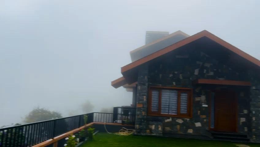 Elakki Fog Heaven - Tap to explore photos