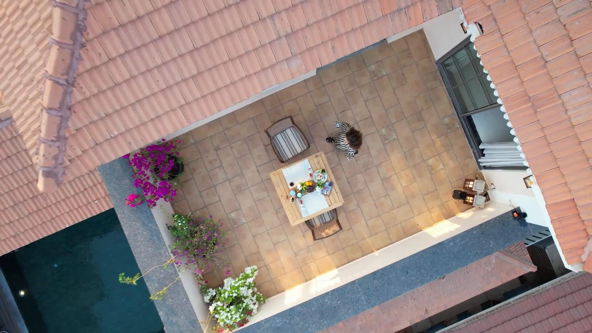Villa Heliconia - Ultra Luxury villa at Siolim - Tap to explore photos