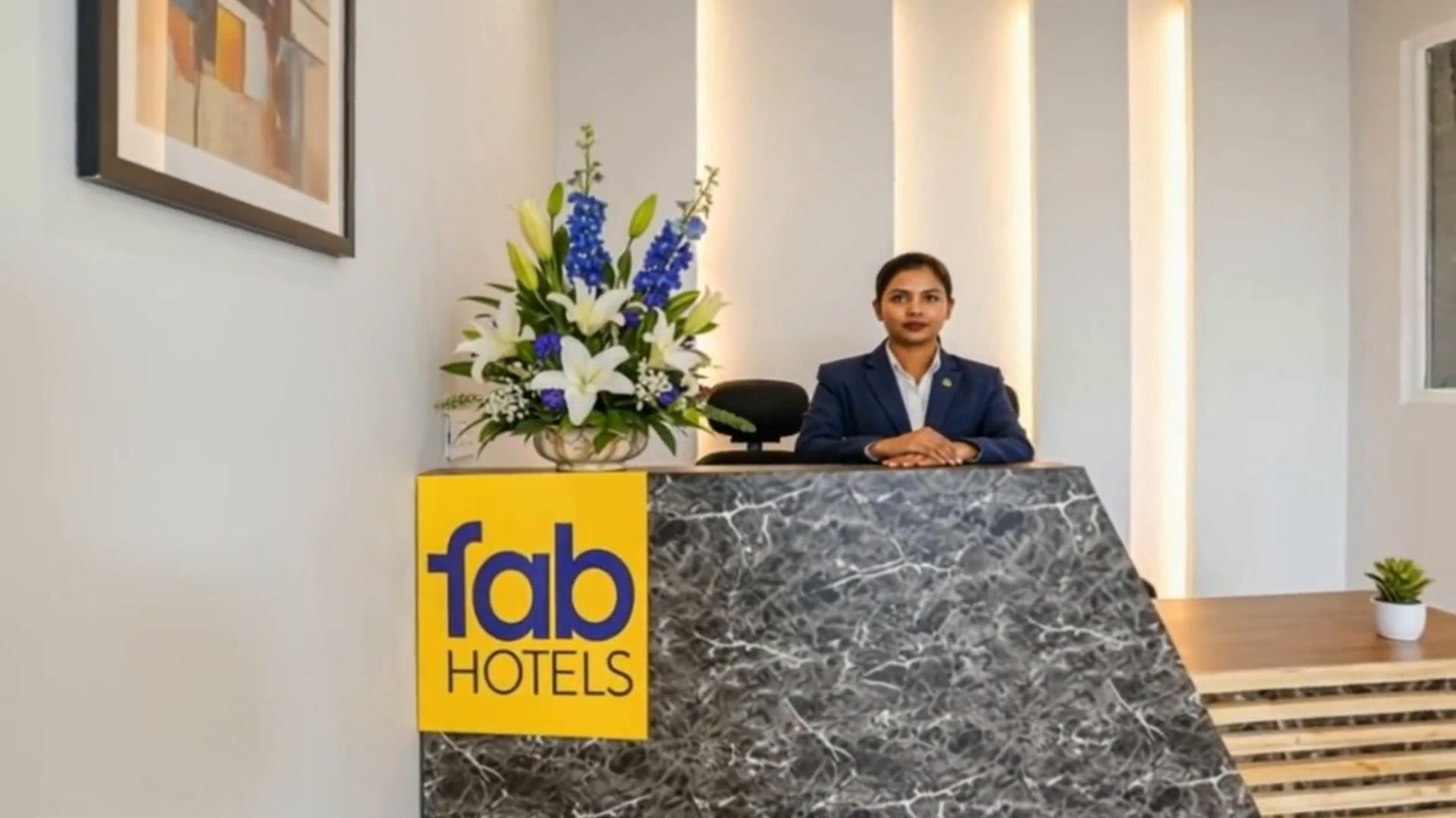 FabHotel Royal 116 - Tap to explore photos