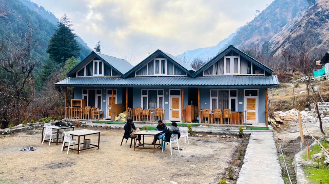 Jumbo cottages - Tap to explore photos