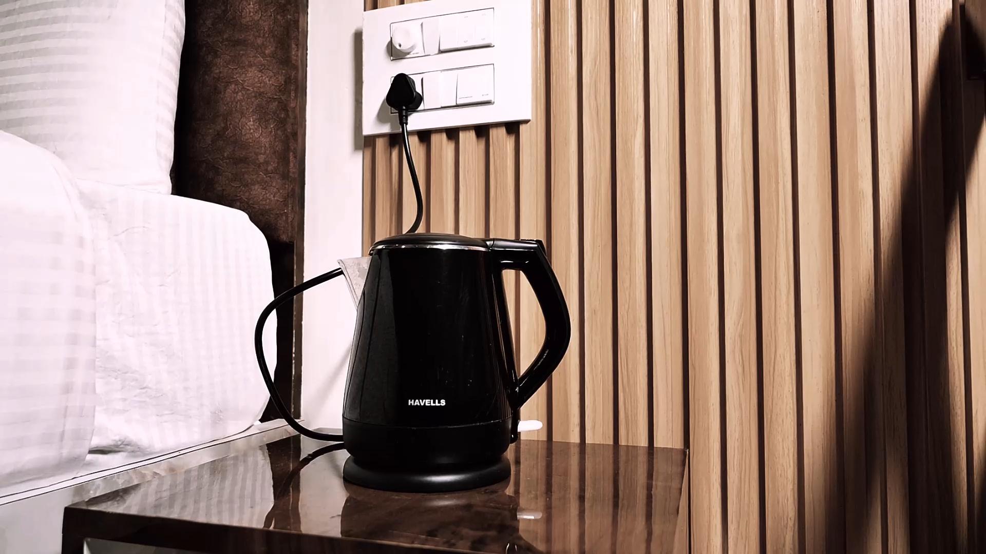 Ocean Front - Tap to explore photos