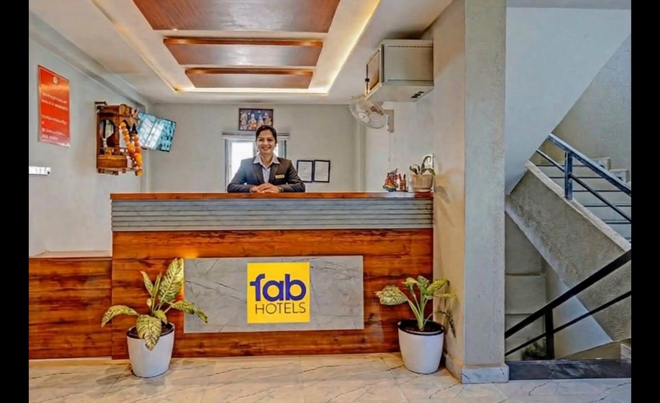 FabHotel Pearl Inn - Tap to explore photos