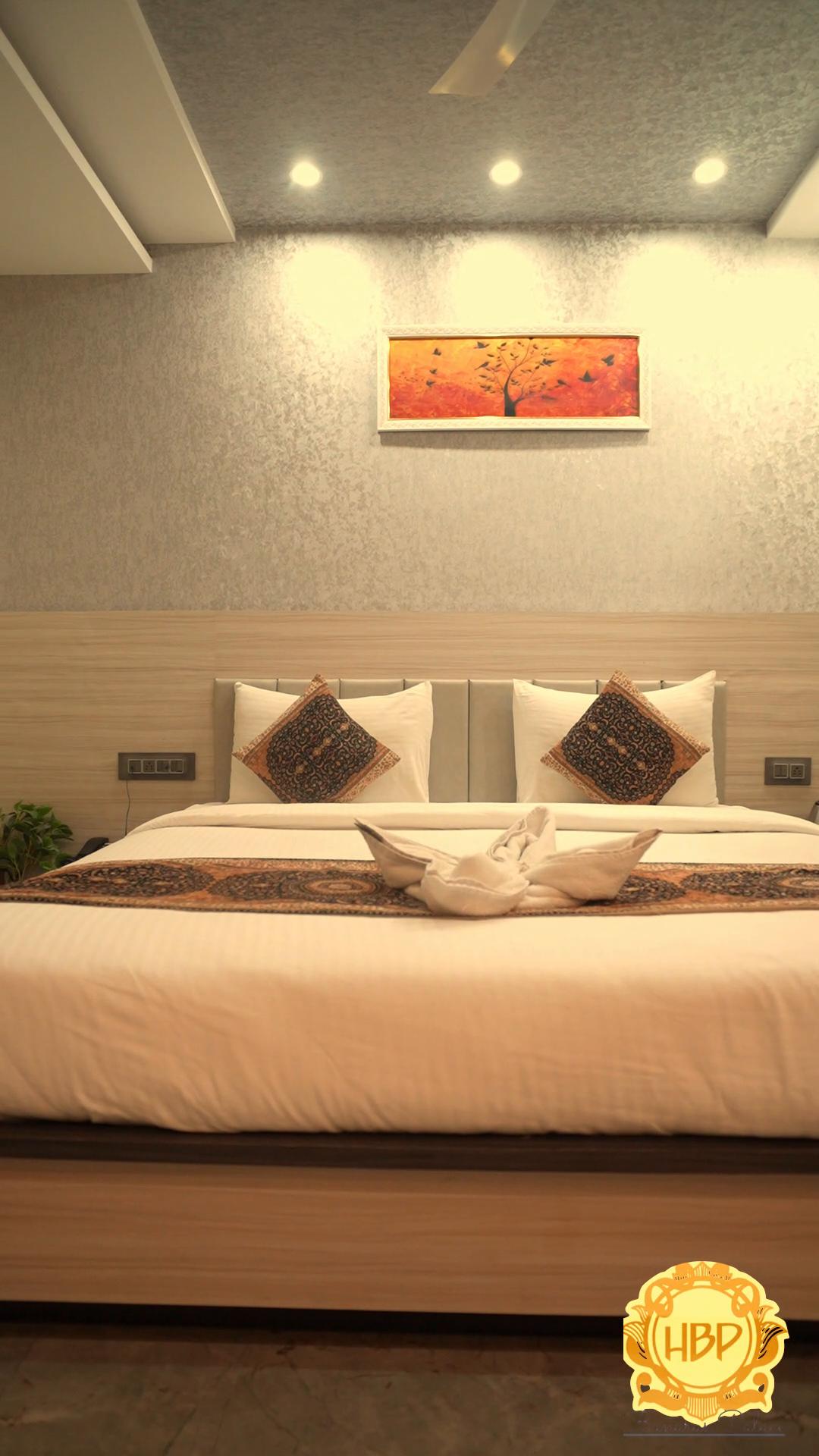 Hotel Banaras Palace - Tap to explore photos