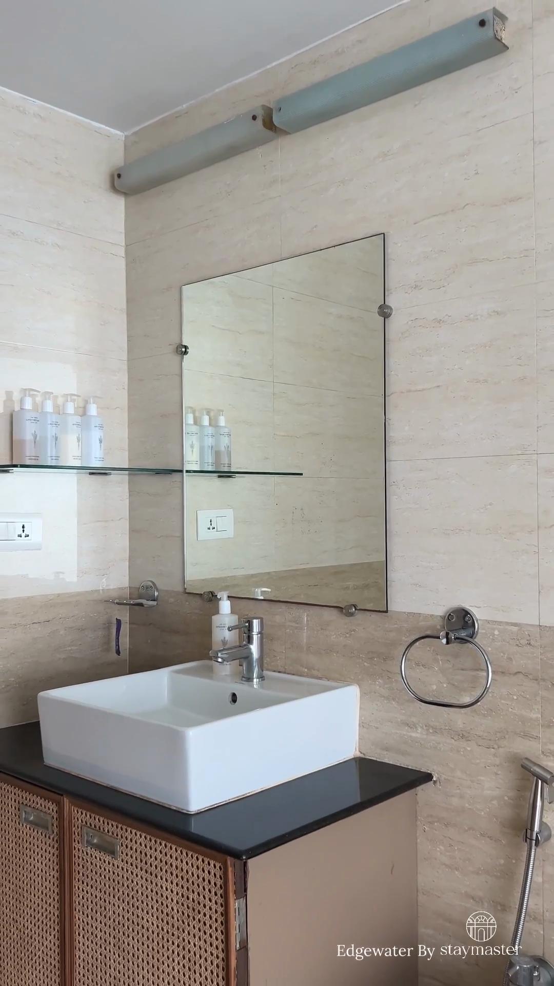Staymaster Exquisite Edge Water Escape 4BR Pool - Tap to explore photos