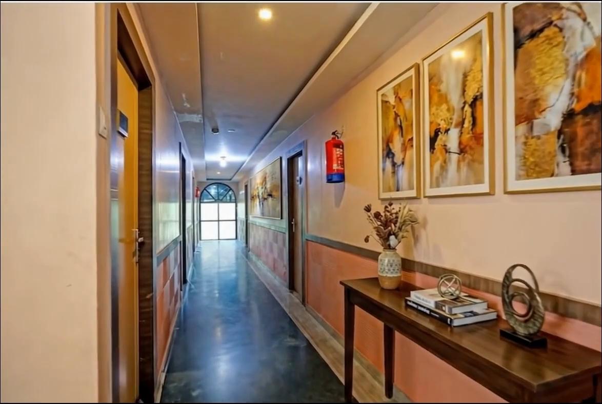 FabHotel Tanvi Grand - Tap to explore photos