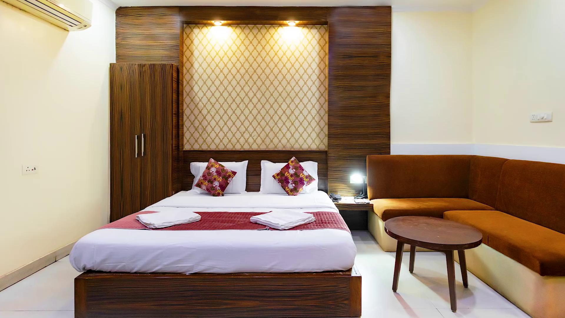 Hotel Suncity - Tap to explore photos