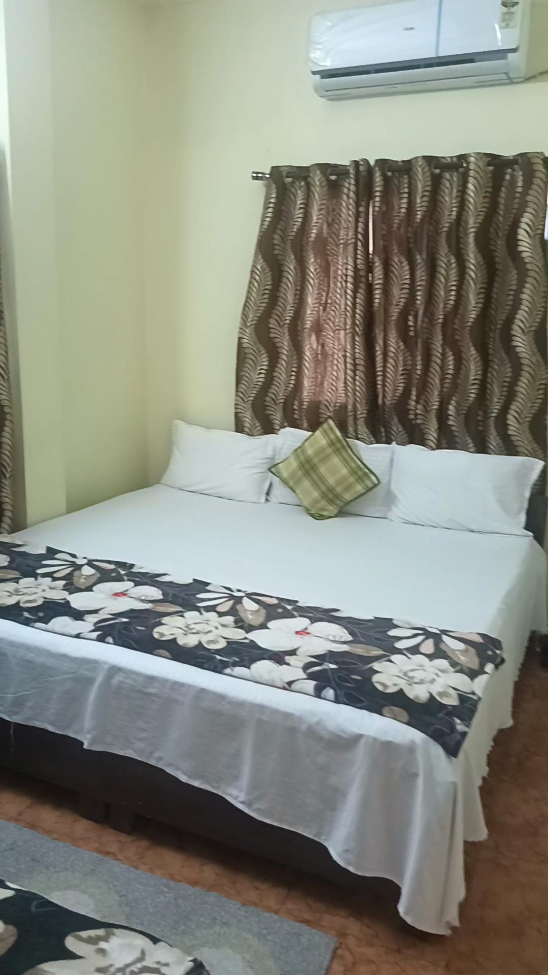 Shrii Narayan Home Stay - Tap to explore photos