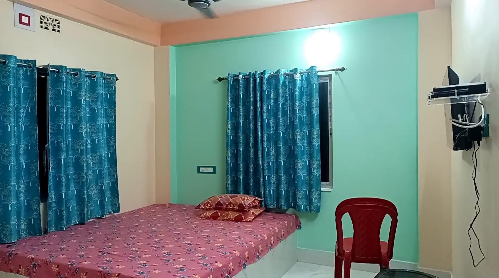 Hotel Amarnath - Tap to explore photos