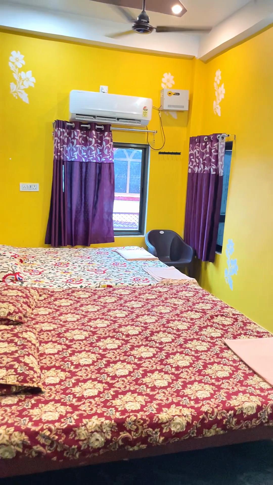 Maa Janki  guest house - Tap to explore photos