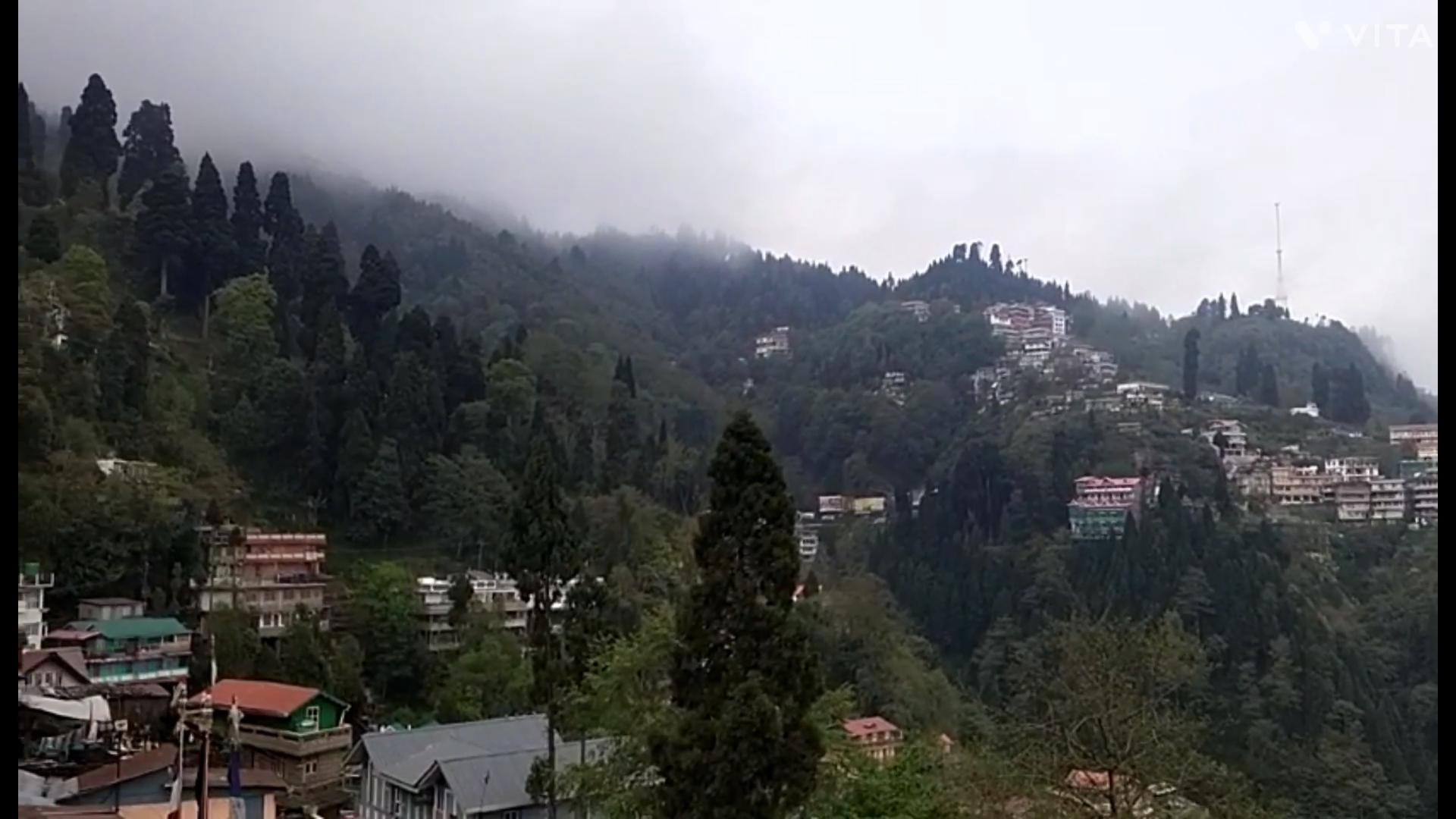 Yomorri Homestay Darjeeling - Tap to explore photos