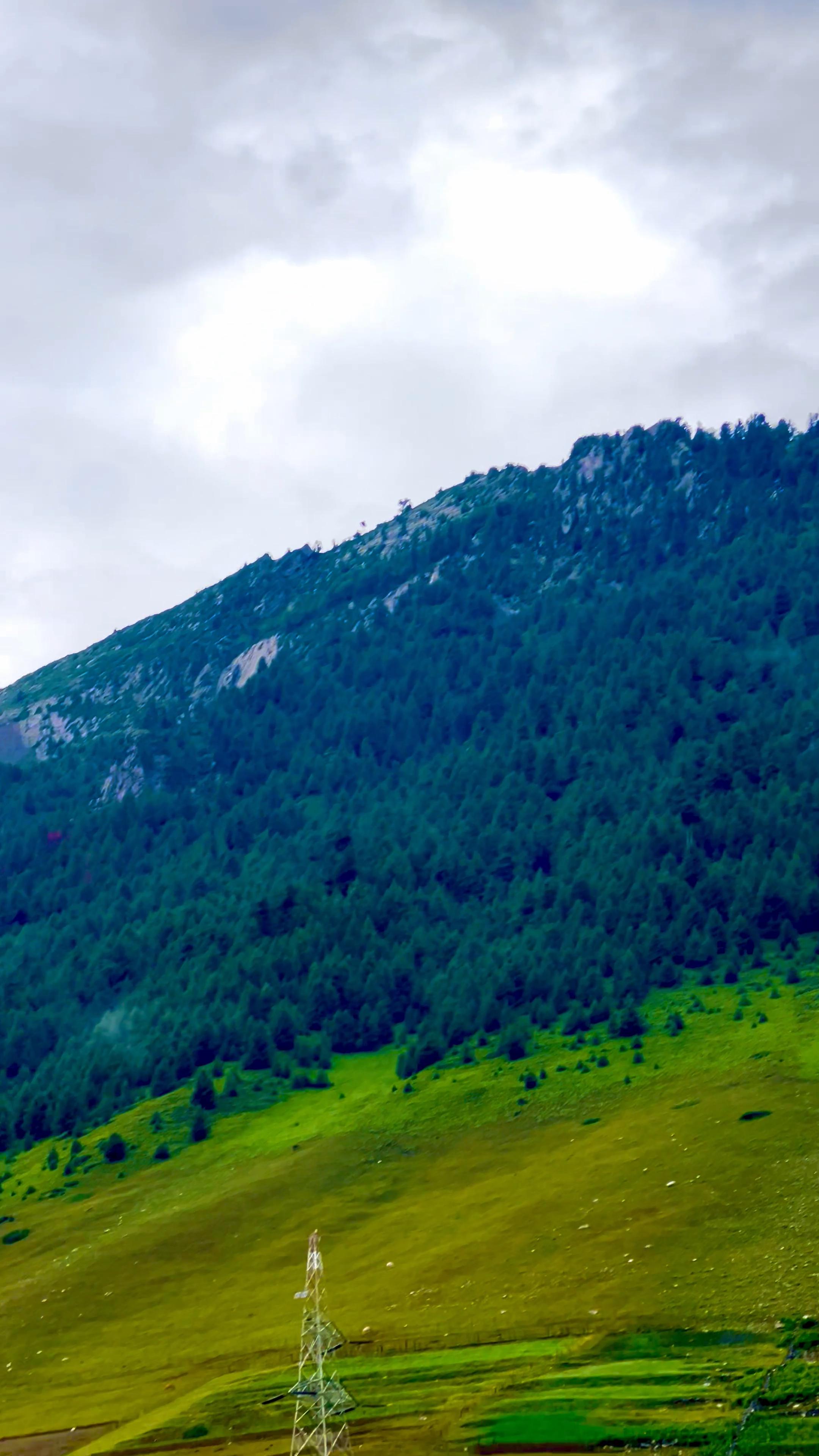 ICECAP RESORT - Tap to explore photos