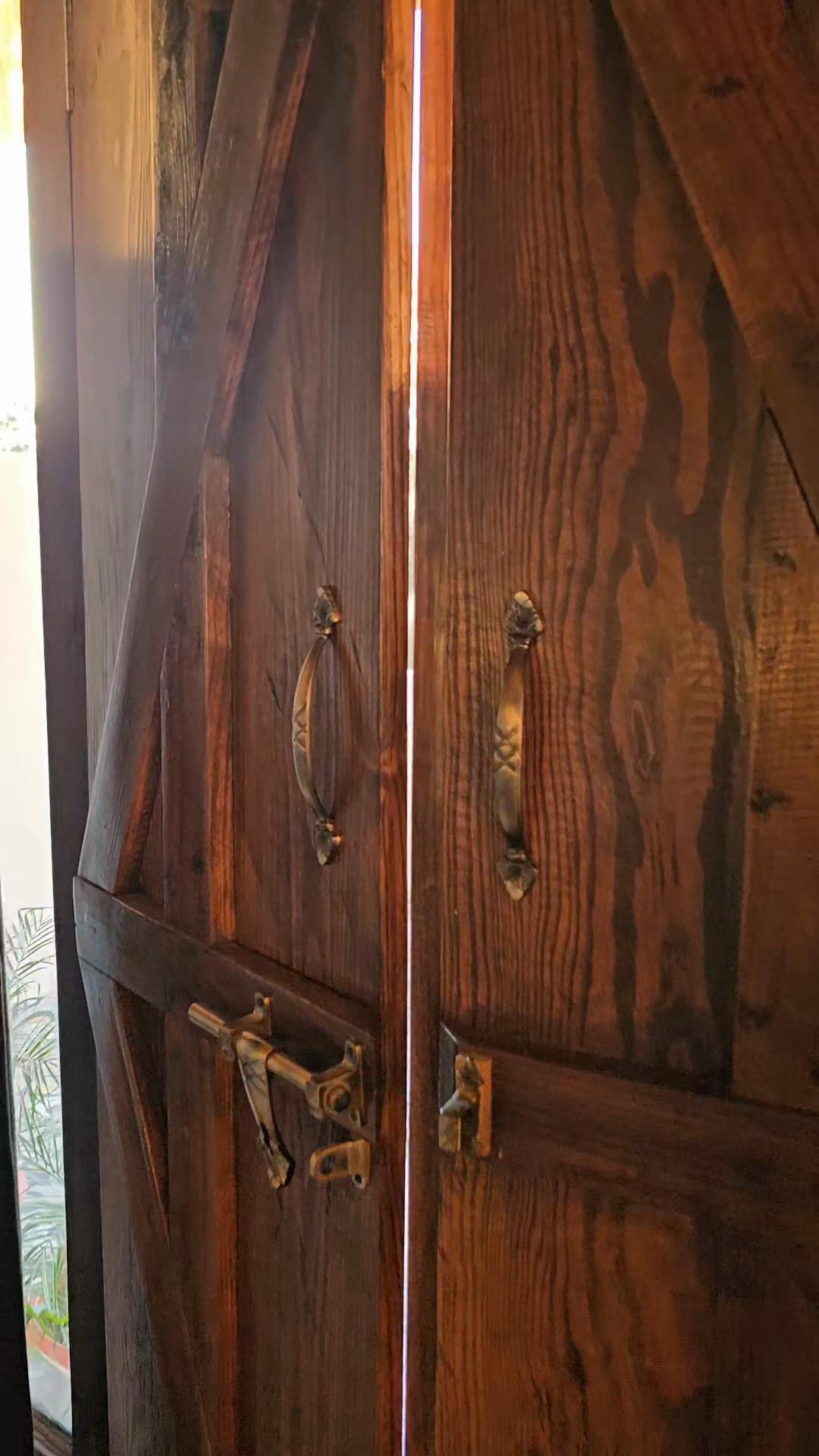 ilika Resort - Tap to explore photos