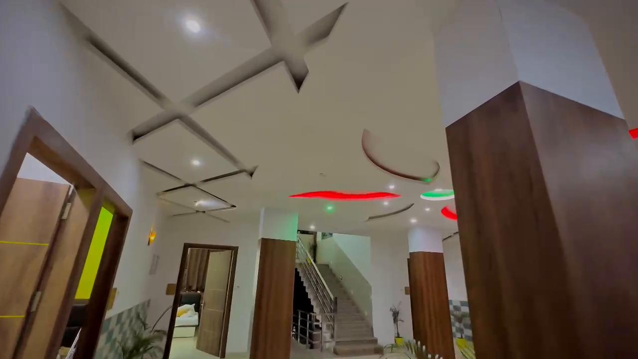 Lime Tree Stays and Banquet - Tap to explore photos