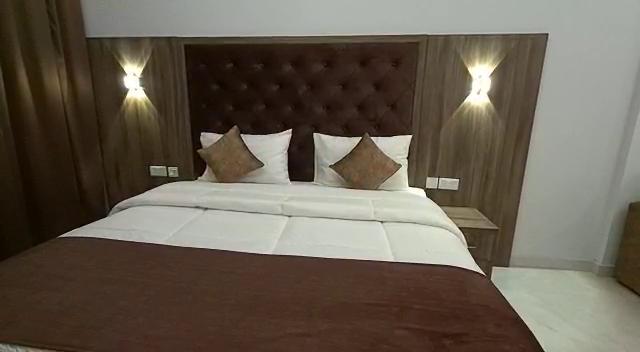NEW DREAM PLAZA HOTEL APARTMENT - Tap to explore photos