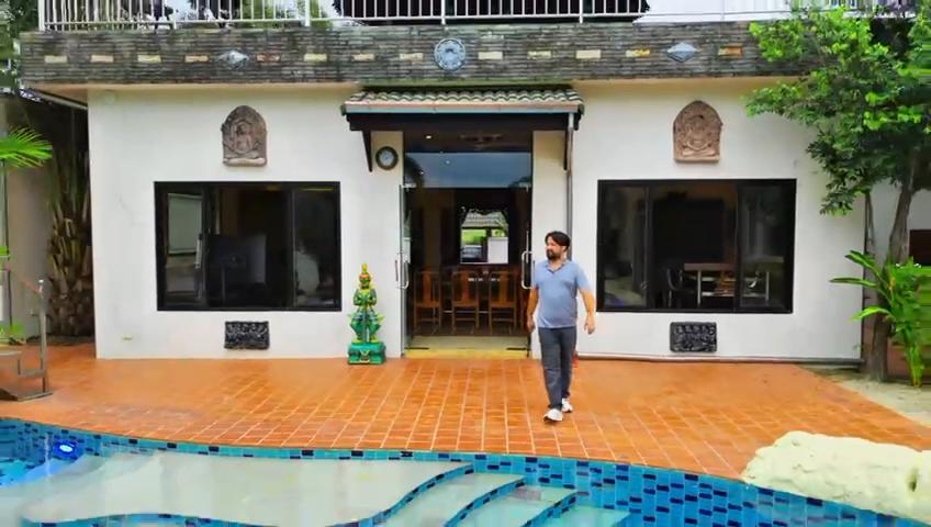 Sahaswara Luxury Villa,Pattaya - Tap to explore photos