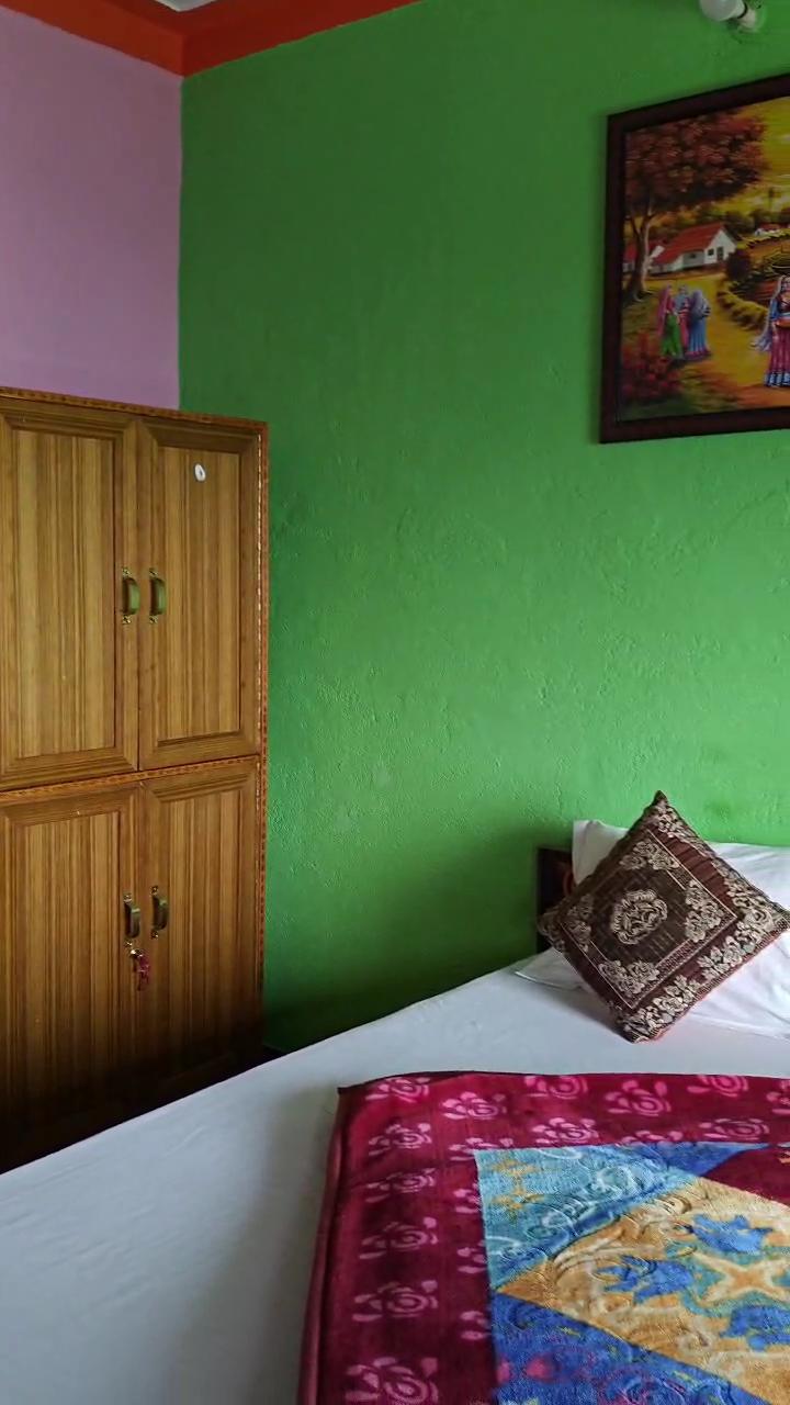 Kausani Inn Home Stay - Tap to explore photos