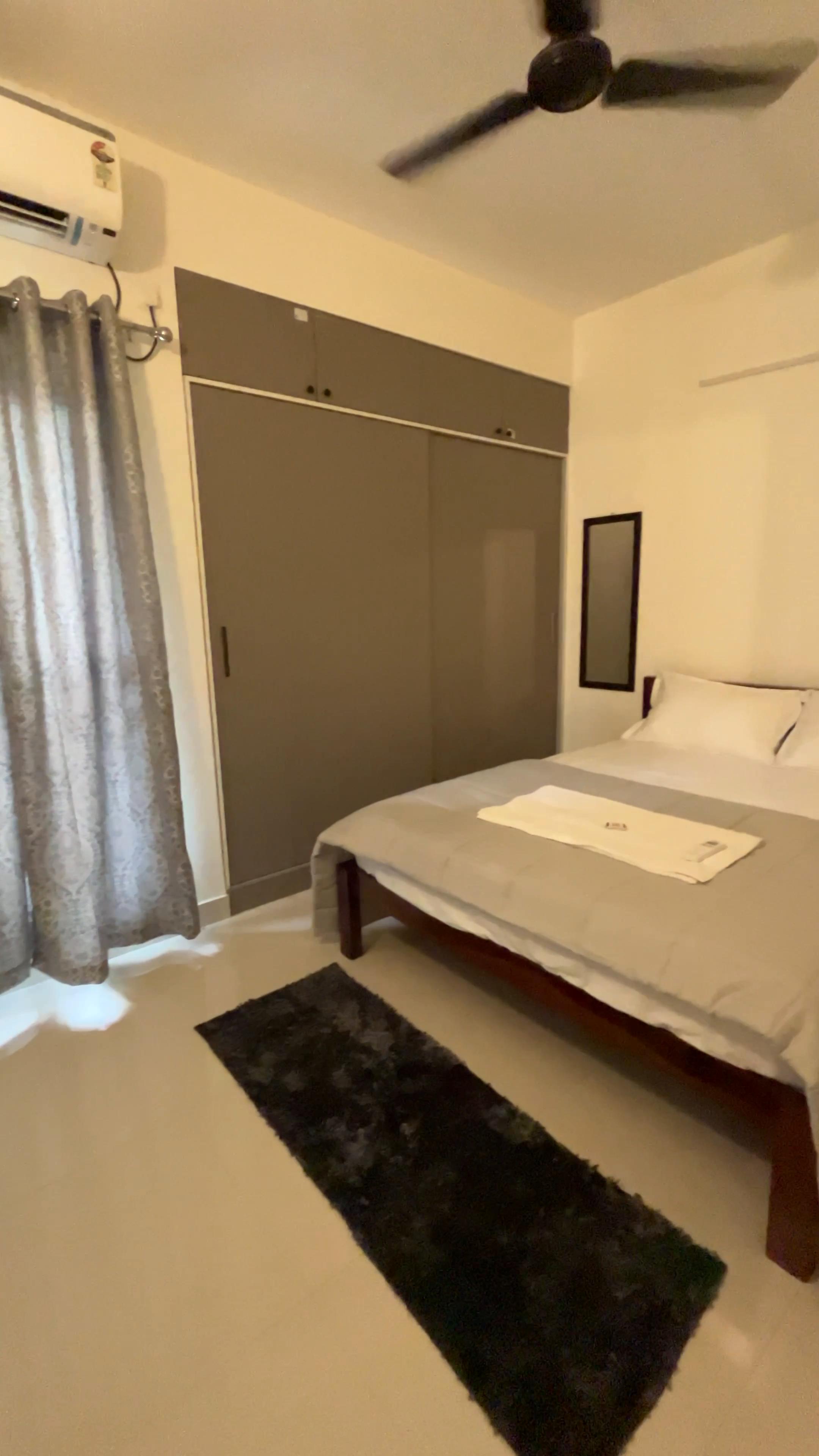 Cozy 2bhk apartment near airport - Tap to explore photos