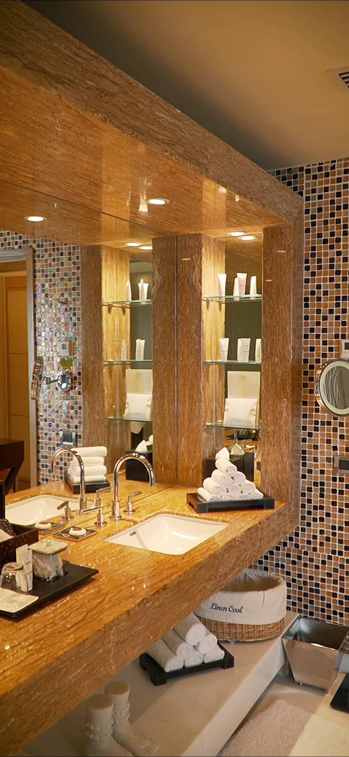 ITC Gardenia - A Luxury Collection Hotel - Tap to explore photos