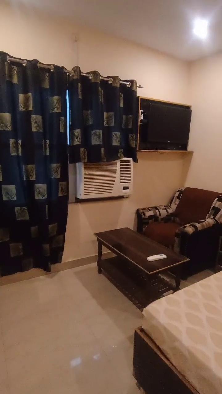 Shri Balaji Guest House - Tap to explore photos