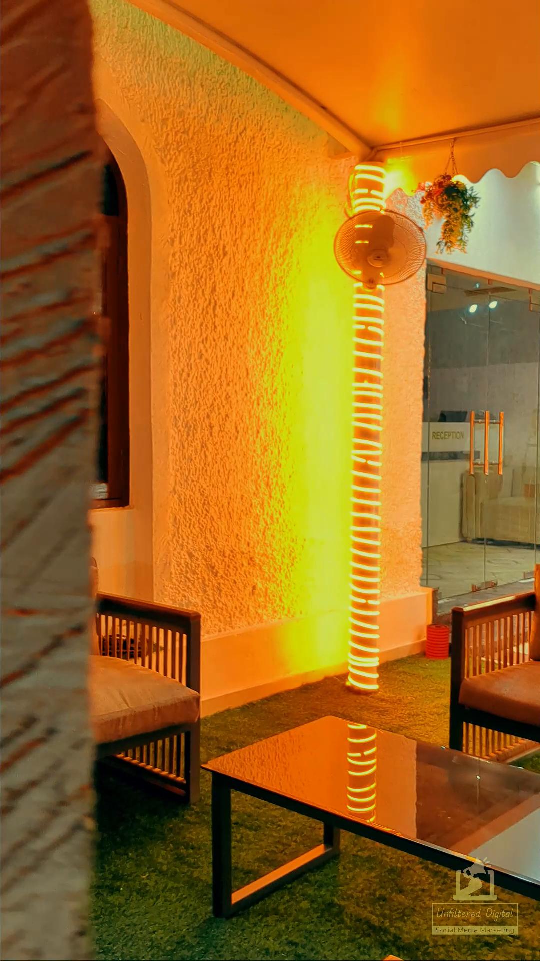 HOTEL CAROLINA - Tap to explore photos