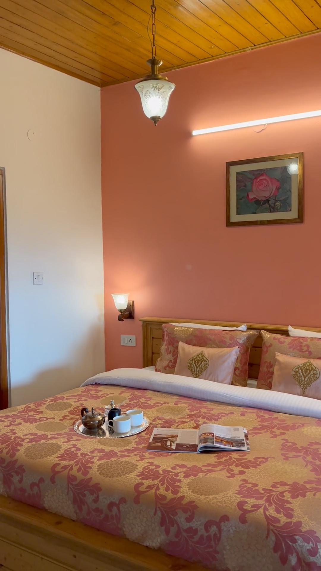 Alaya Stays 5 BHK with Hill View | Meridian Oak - Tap to explore photos