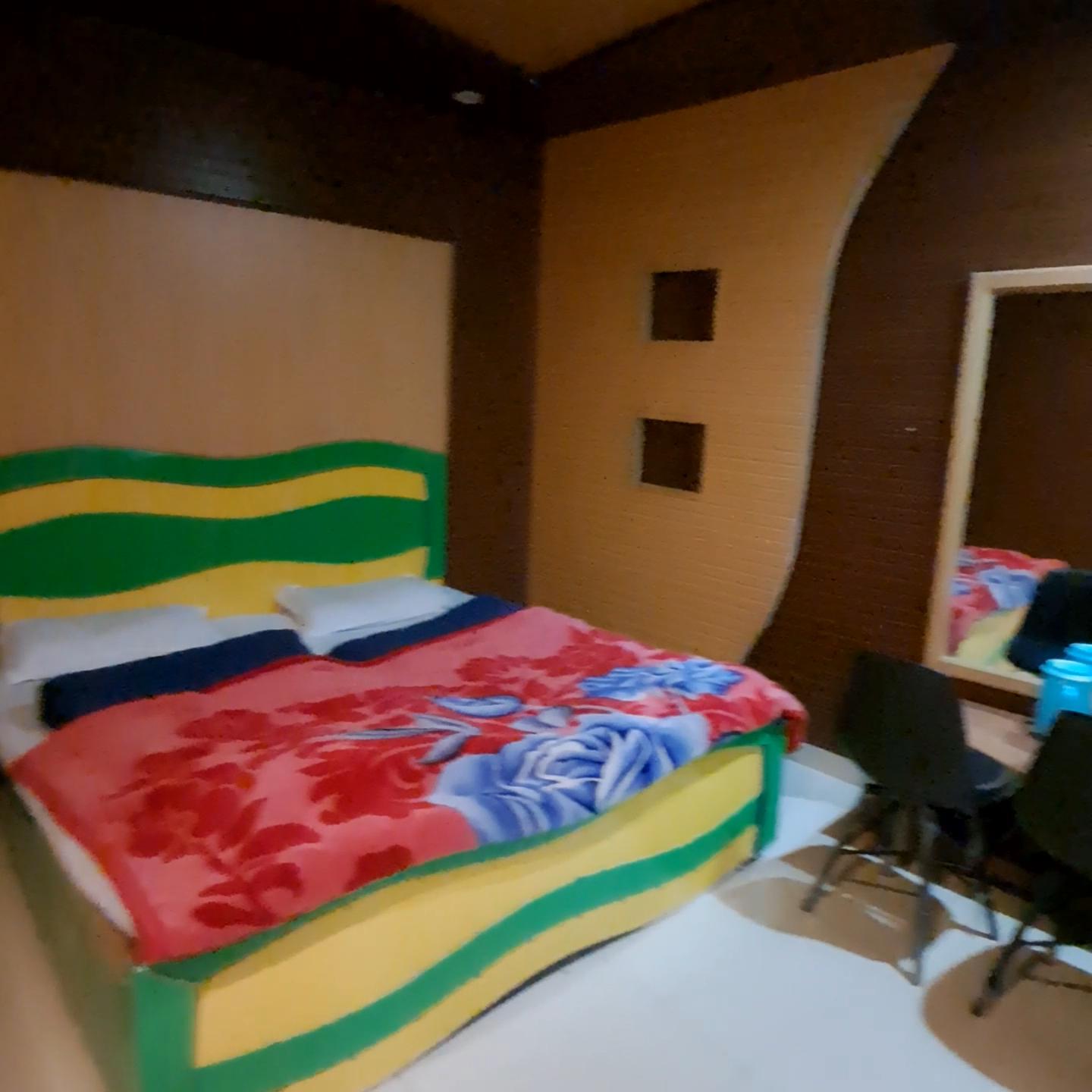 Hotel Pandey Lodge : Munsyari - Tap to explore photos
