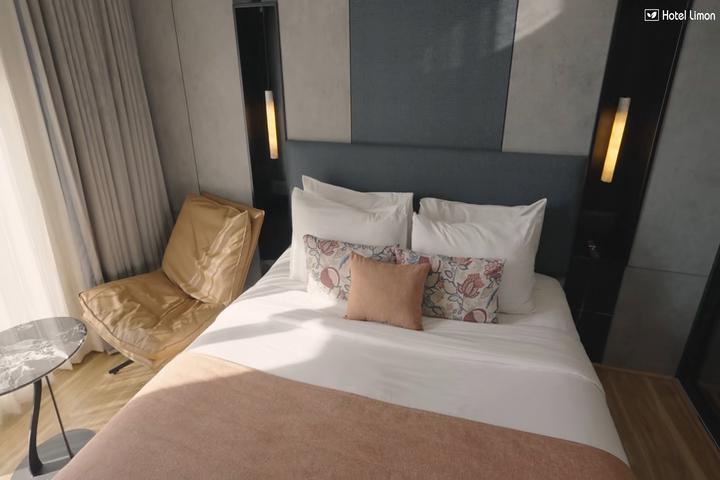 Hotel Limon Sector 45 Gurgaon - Tap to explore photos