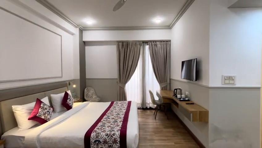 Hotel Emerald Suites & Banquet - Tap to explore photos