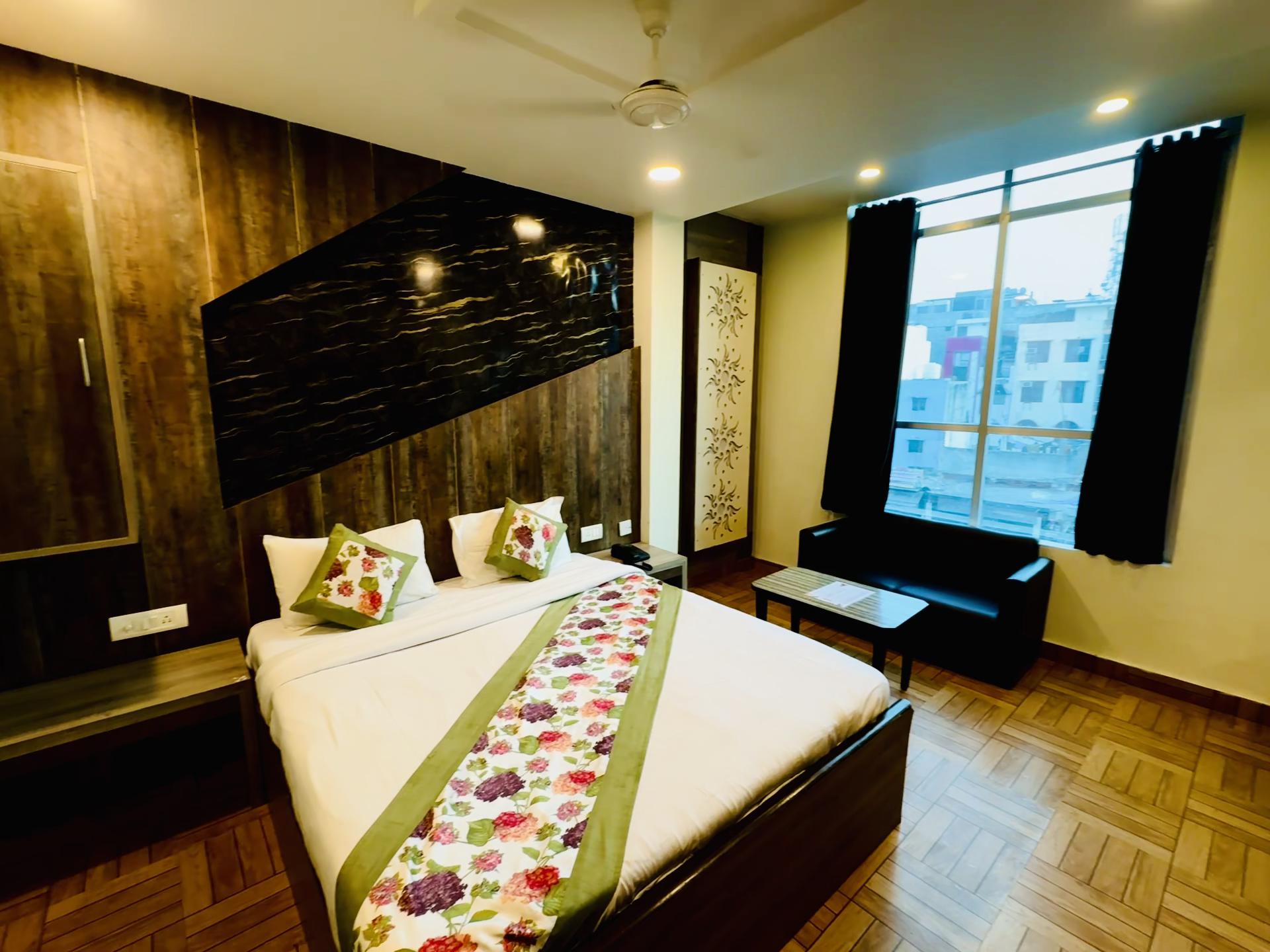 Hotel Majestic Lucknow - Tap to explore photos