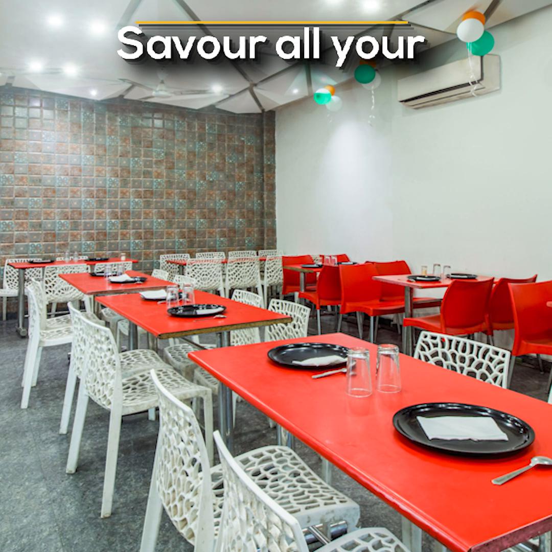 Itsy Hotels Shree Anand Dham, Near Prem Mandir - Tap to explore photos