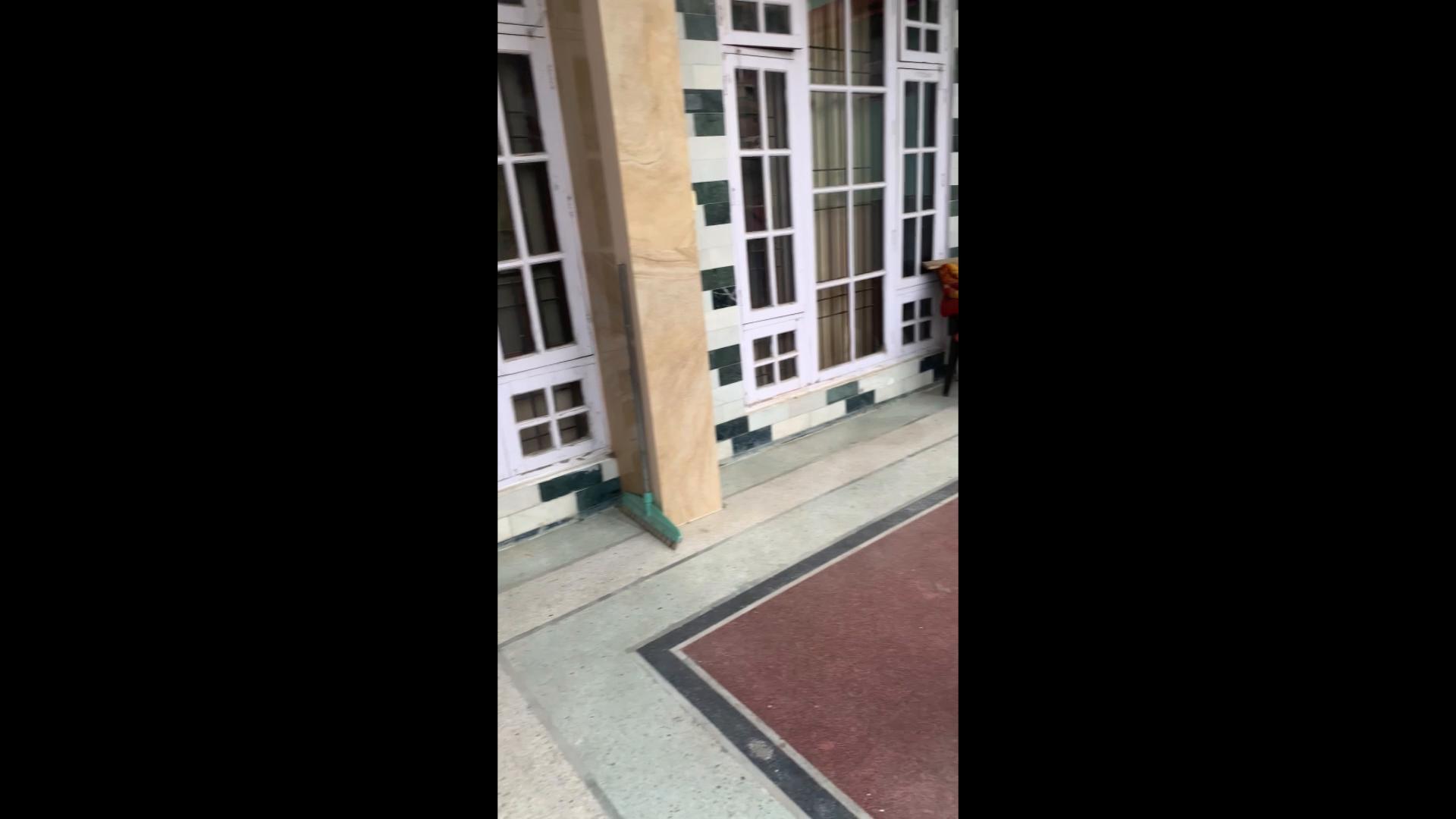 1 BHK peaceful suite home, free parking & Wi-Fi. - Tap to explore photos