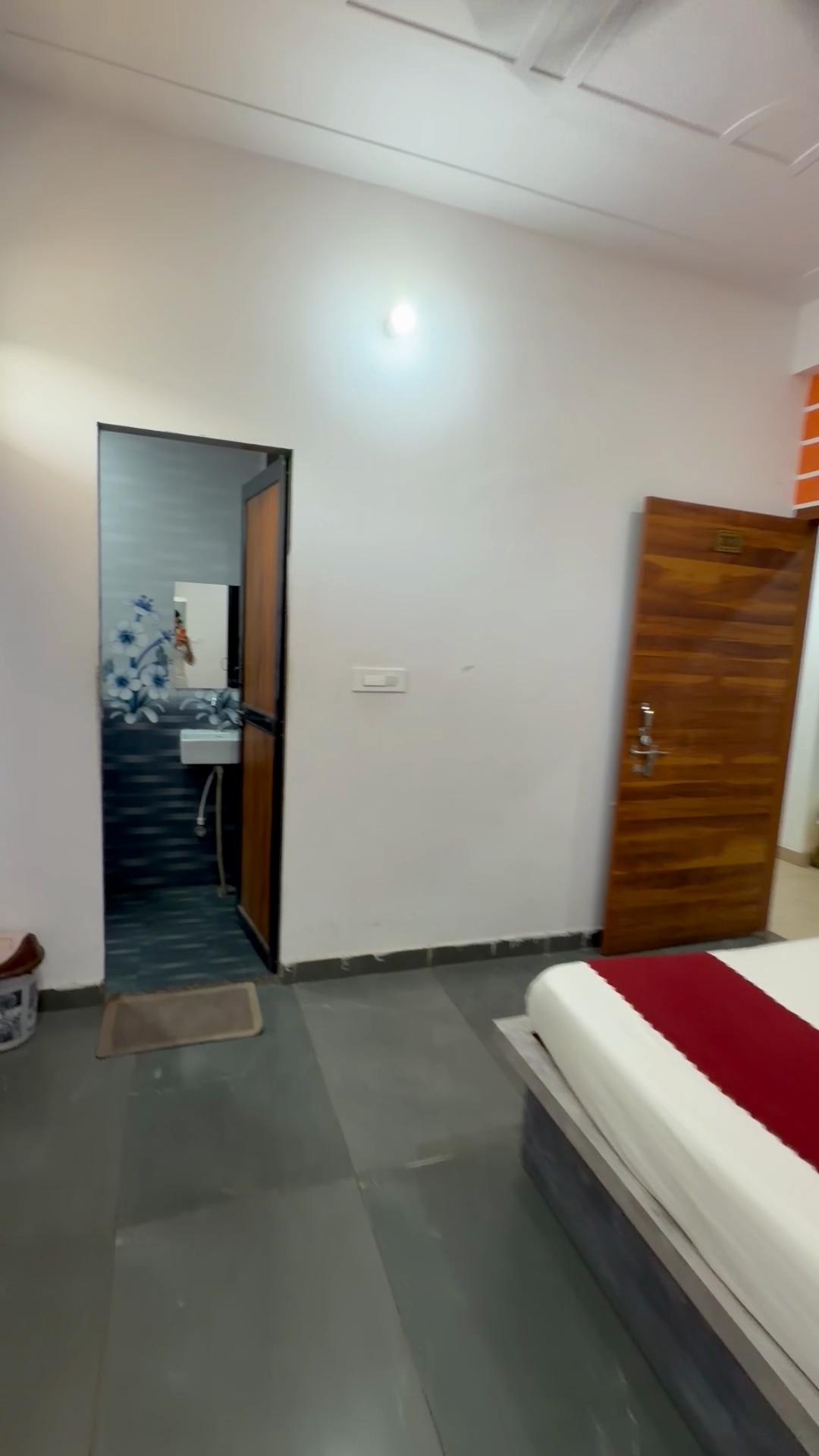 Hotel Shiv Geeta - Tap to explore photos