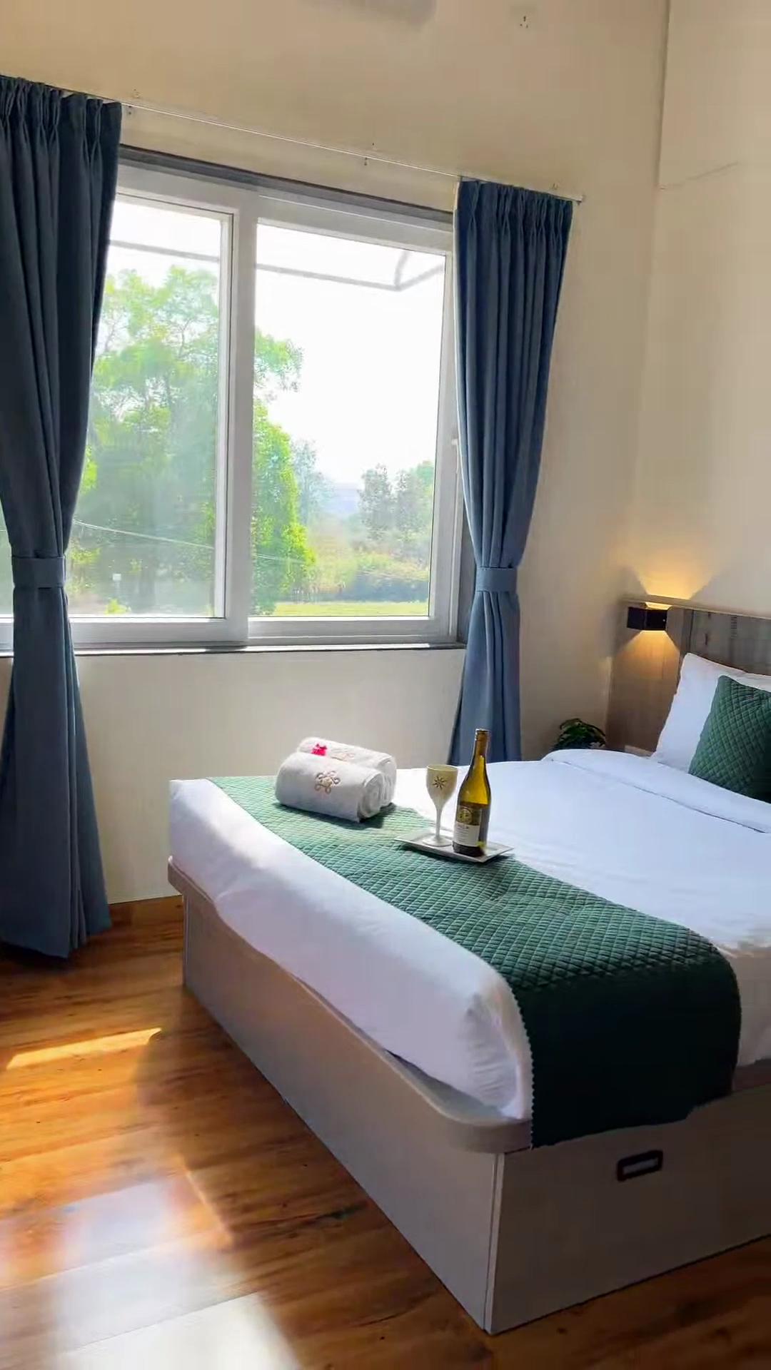 SaffronStays Deckhouse 47 - Tap to explore photos
