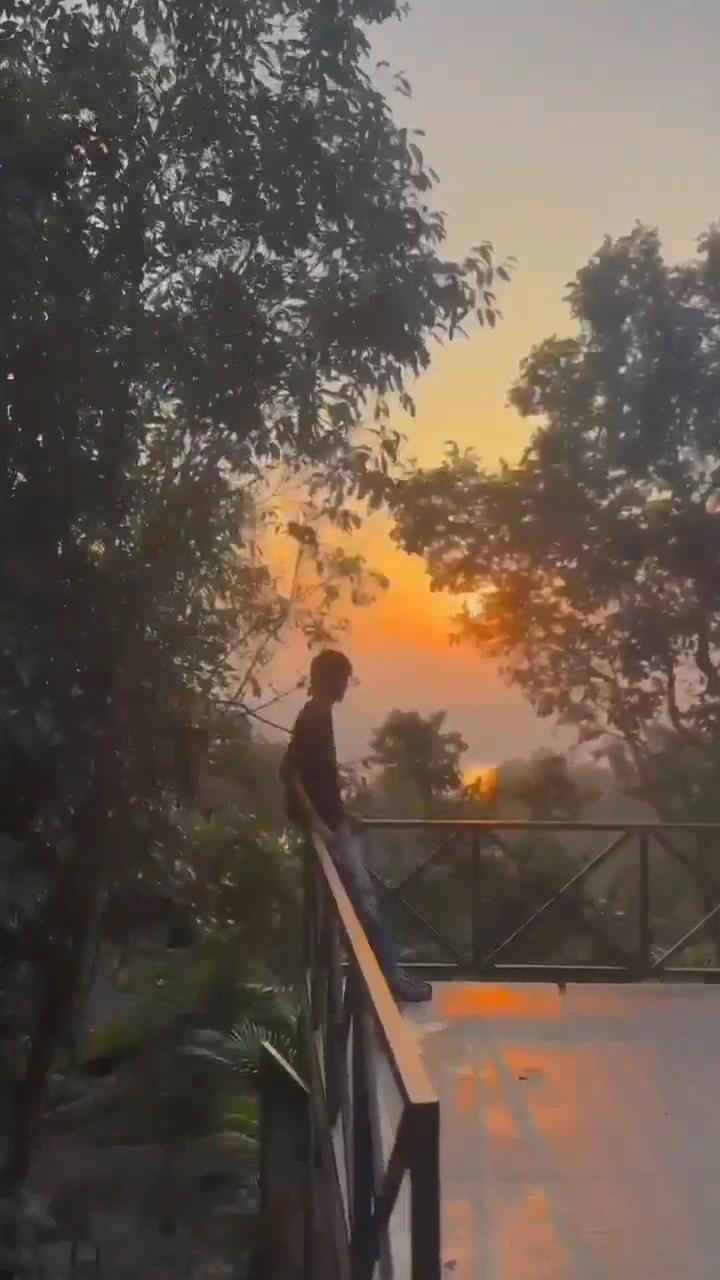 Mizzle Premium Resort in front of Banasura Dam - Tap to explore photos