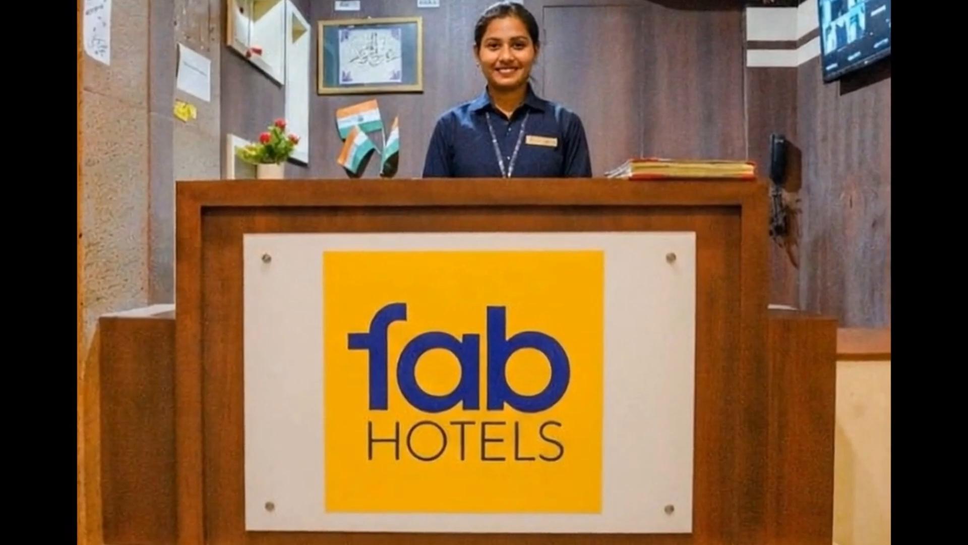 Via Diamond - Tap to explore photos