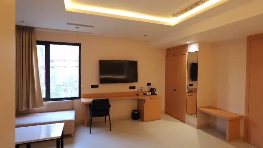 Nirvana Nest - Corporate Stay, Gomti Nagar, Lucknow - Tap to explore photos