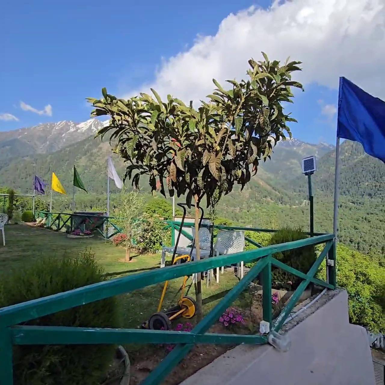 Cliff Entire 3BHK Mounatin View Cottage - Tap to explore photos