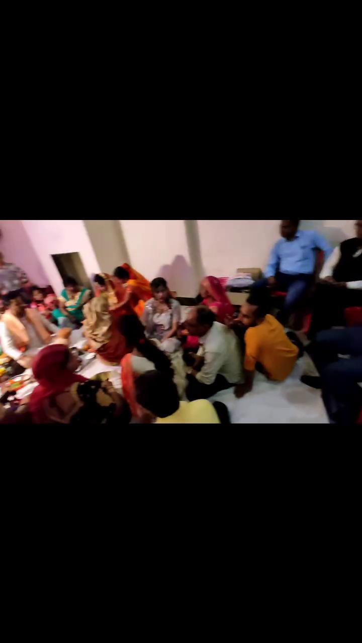 Sada Shiv Guest House Near Kashi vishwanath temple & ganga river - Tap to explore photos