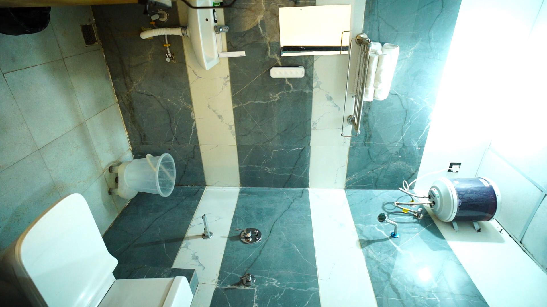 Hotel Devine - Tap to explore photos