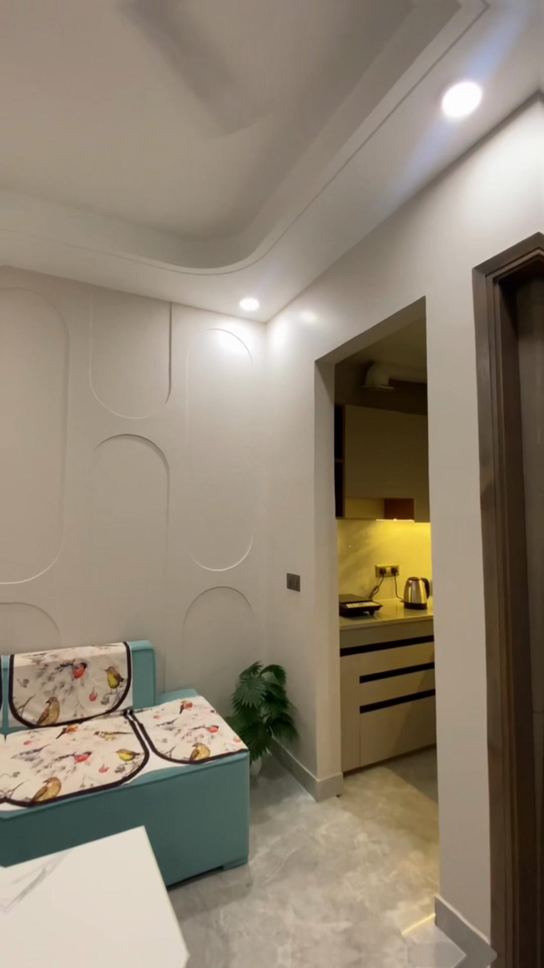 Travellers Habitat 1BHK with Balcony DLF Phase 3 - Tap to explore photos