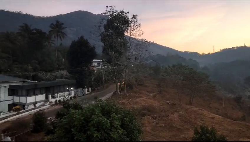 Heavenly Munnar Lotus Inn Homestay - Tap to explore photos