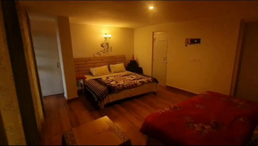 Siya Ram Vatika Pure Vegetarian Homestay - Tap to explore photos